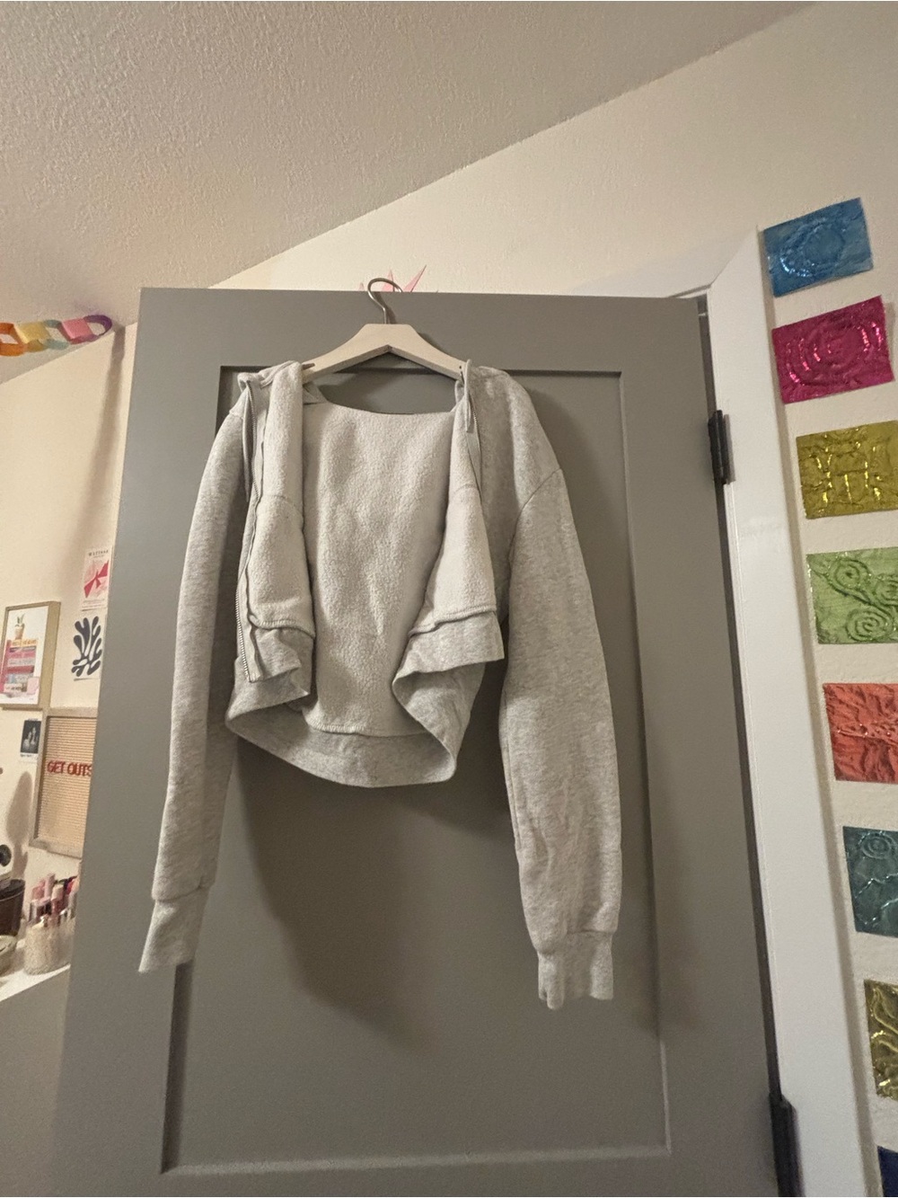 Brandy Melville Light Gray Cropped Hoodie